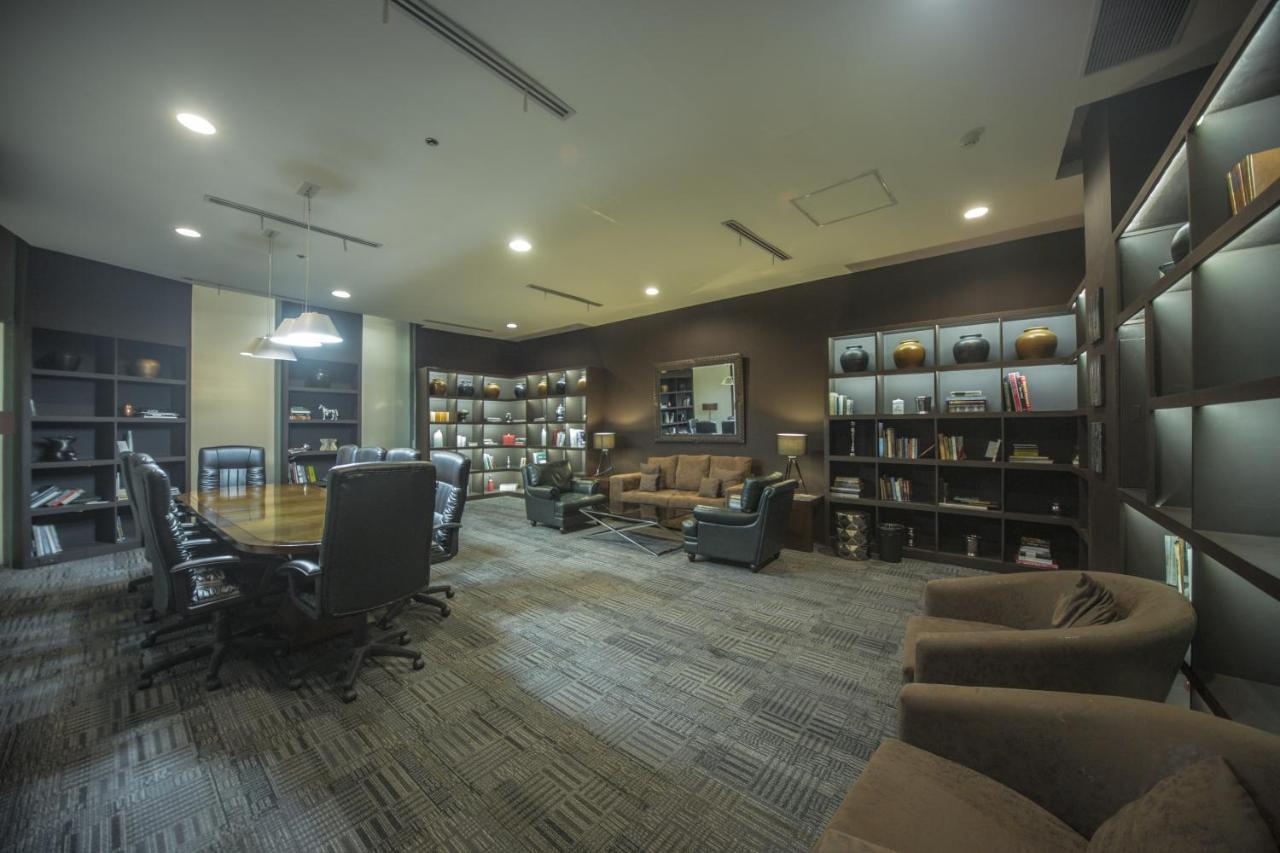 ดิ อัลฟา สวีท Aparthotel Makati City ภายนอก รูปภาพ